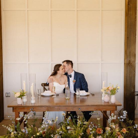 zoe and ross at sweetheart table